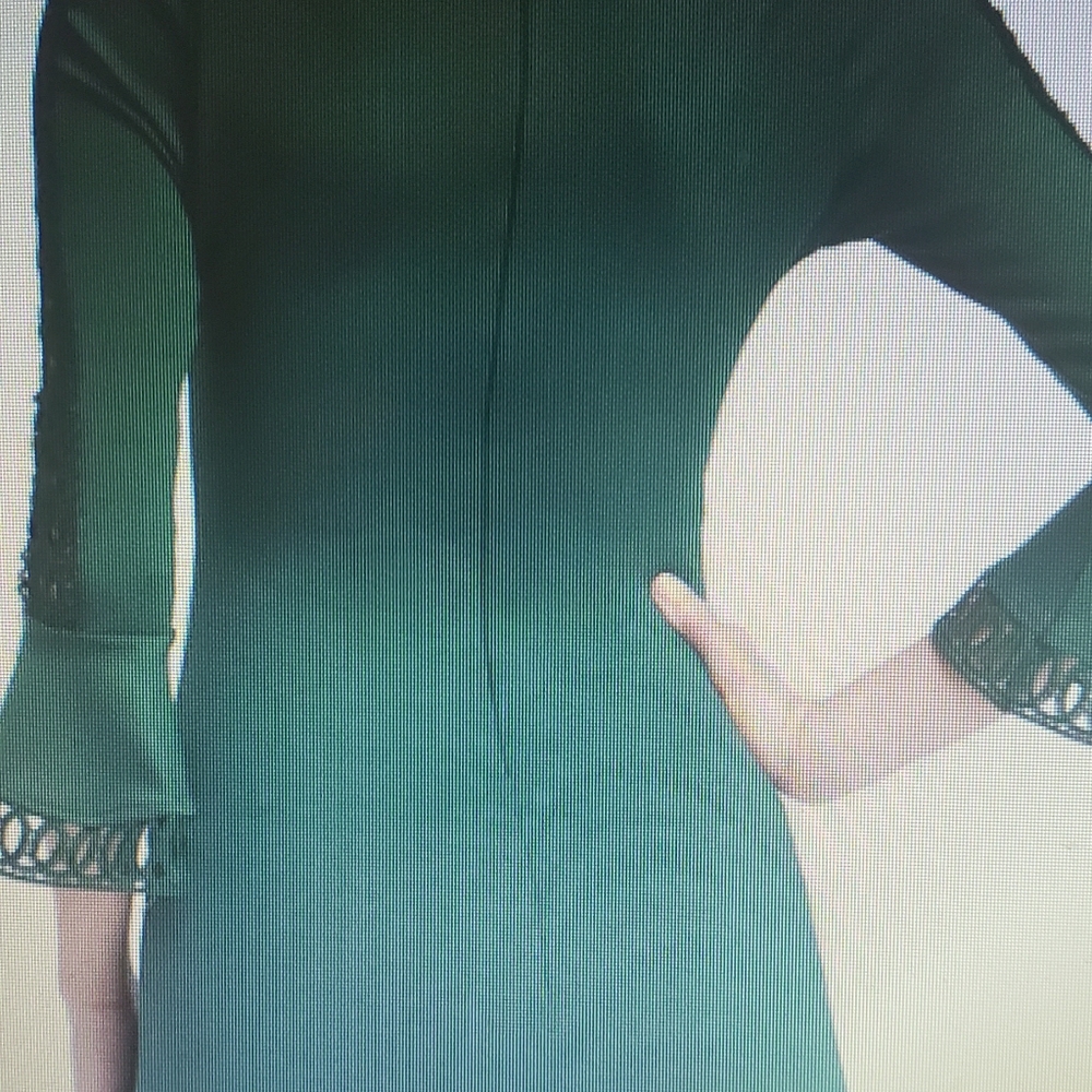 Dress - Picture 3 of 4